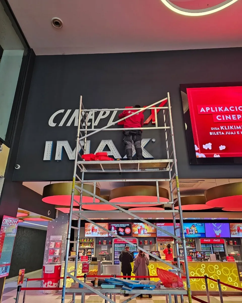 Video walls and ad screens: Cineplexx